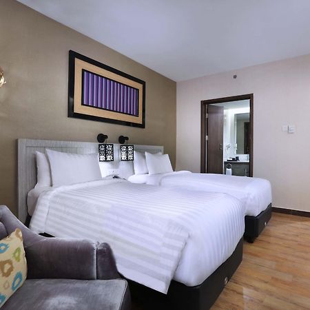 Harper Perintis By Aston Hotel Makassar Exterior photo