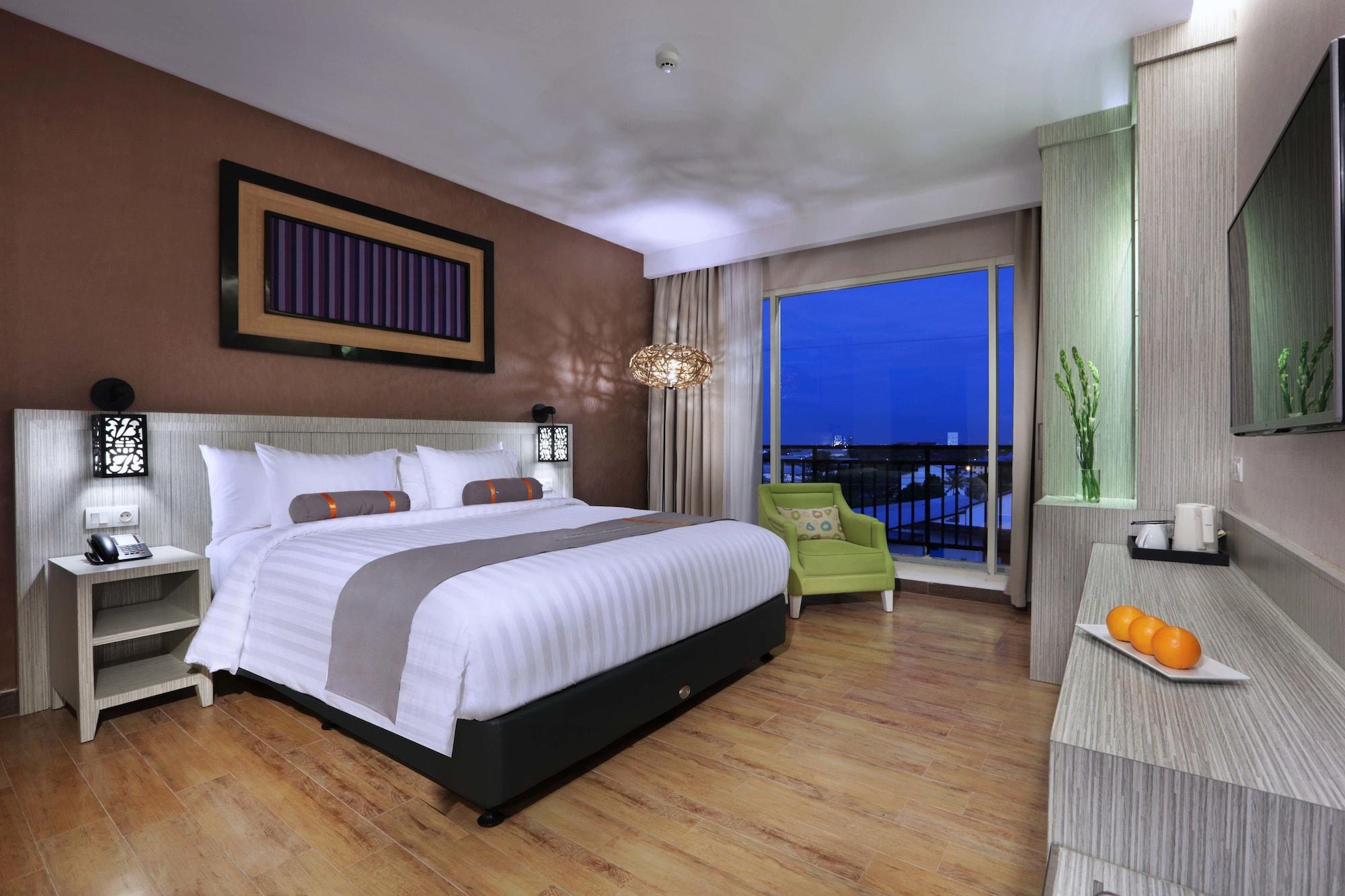 Harper Perintis By Aston Hotel Makassar Exterior photo