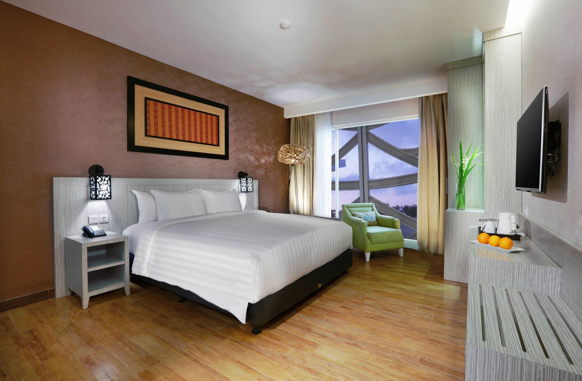 Harper Perintis By Aston Hotel Makassar Exterior photo