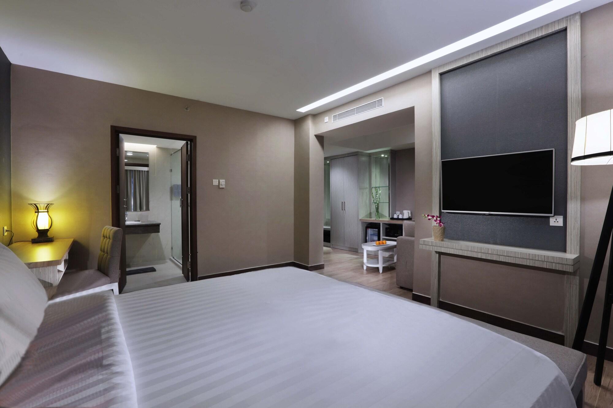 Harper Perintis By Aston Hotel Makassar Exterior photo