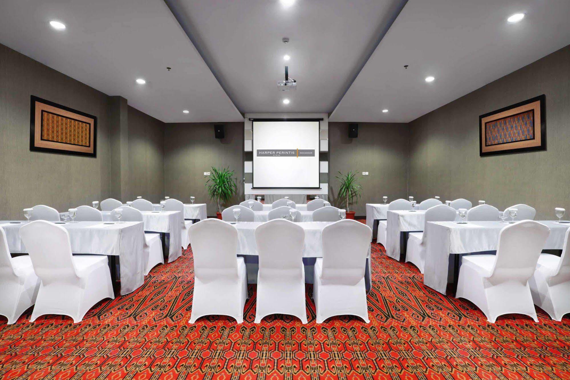 Harper Perintis By Aston Hotel Makassar Exterior photo